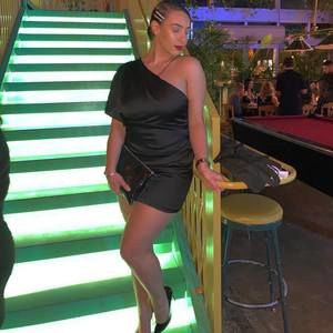 Meet your Posher, Marie-jane